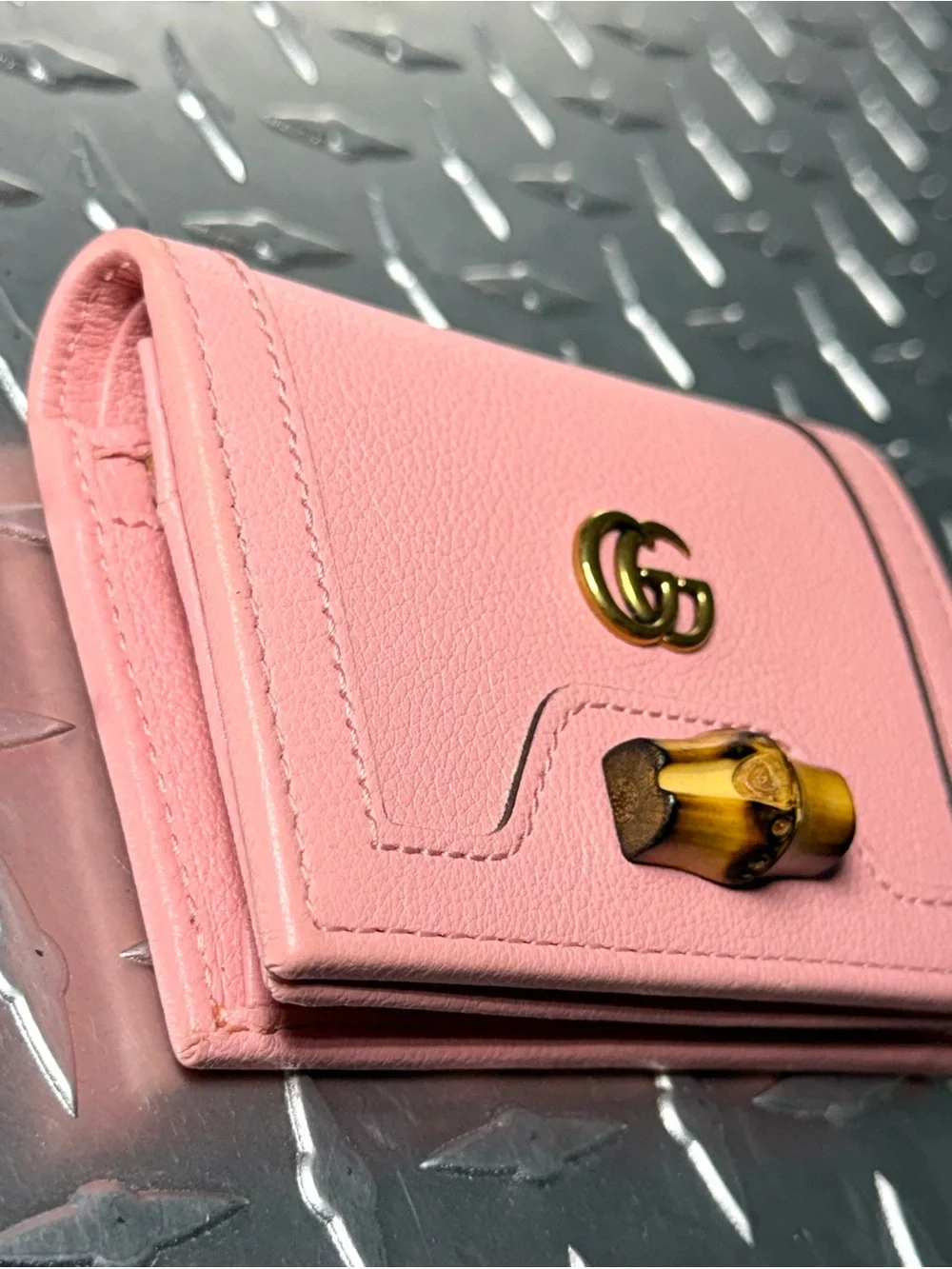 Gucci Diana Calfskin Bamboo Marmont Wallet in Pink - Picture 3 of 7